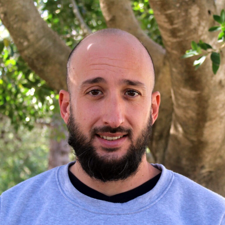 Dr. Néstor Fernández del Saz